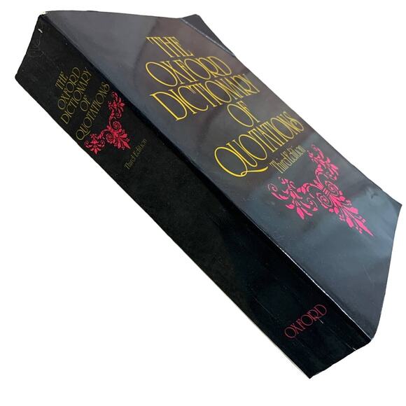 Vintage 1980 The Oxford Dictionary of Quotations Soft Cover Book Third Edition - Picture 3 of 3